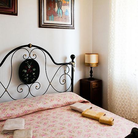 Guesthouse Stazione Pisa Centro Bagian luar foto